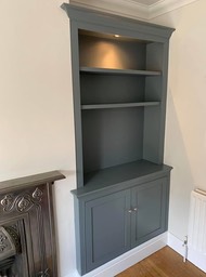 Modern alcove shaker doors